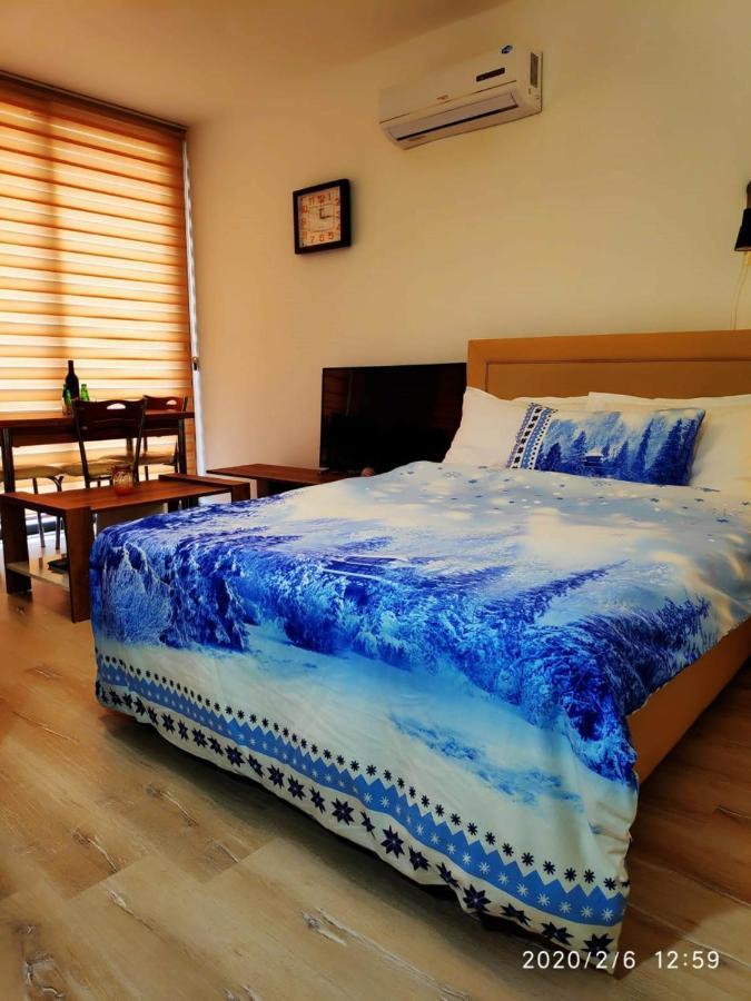 Uptown Holiday App & Pool Daily Rental Contactless Check In & Check Out ファマグスタ エクステリア 写真