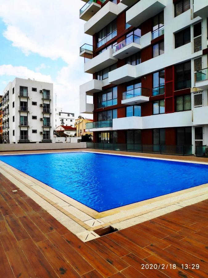 Uptown Holiday App & Pool Daily Rental Contactless Check In & Check Out ファマグスタ エクステリア 写真