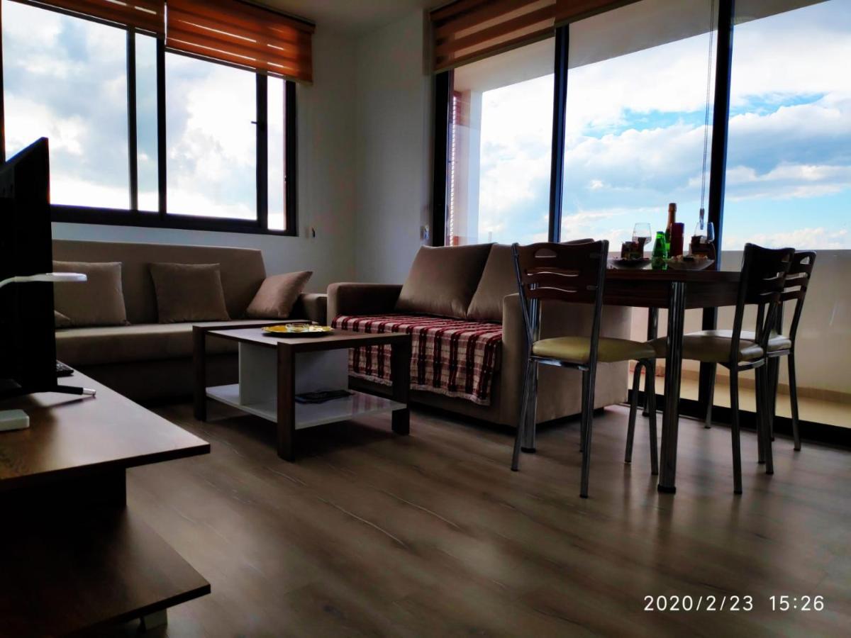 Uptown Holiday App & Pool Daily Rental Contactless Check In & Check Out ファマグスタ エクステリア 写真